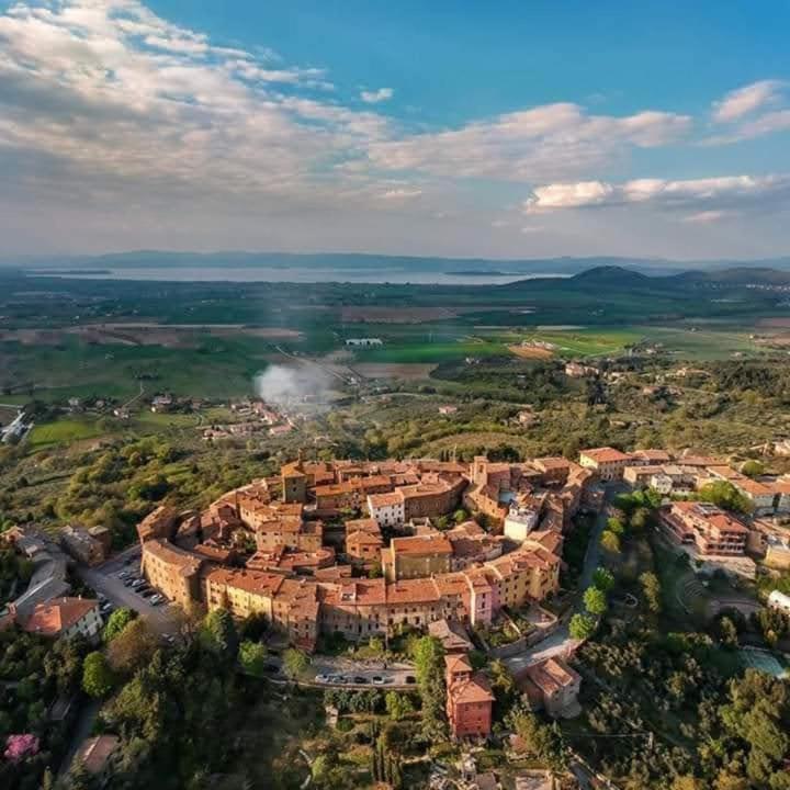 Leonaerdo Guests House Apartamento Panicale Exterior foto